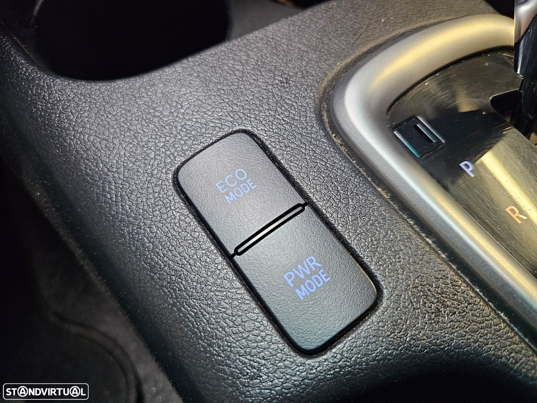 Toyota Hilux 4x4 Cabine Dupla Auto Executive - 25