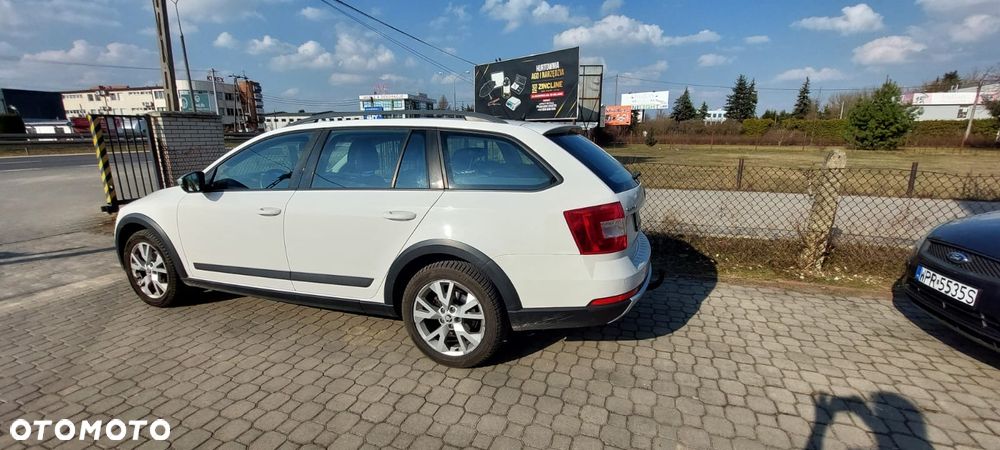 Skoda Octavia Scout 2.0 TDI 4x4 - 2