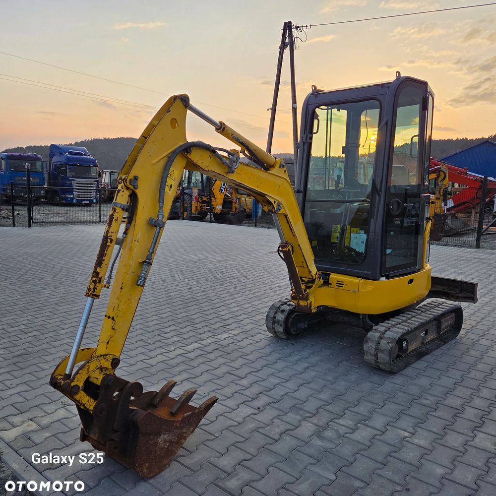 Komatsu PC 18 MR - 12