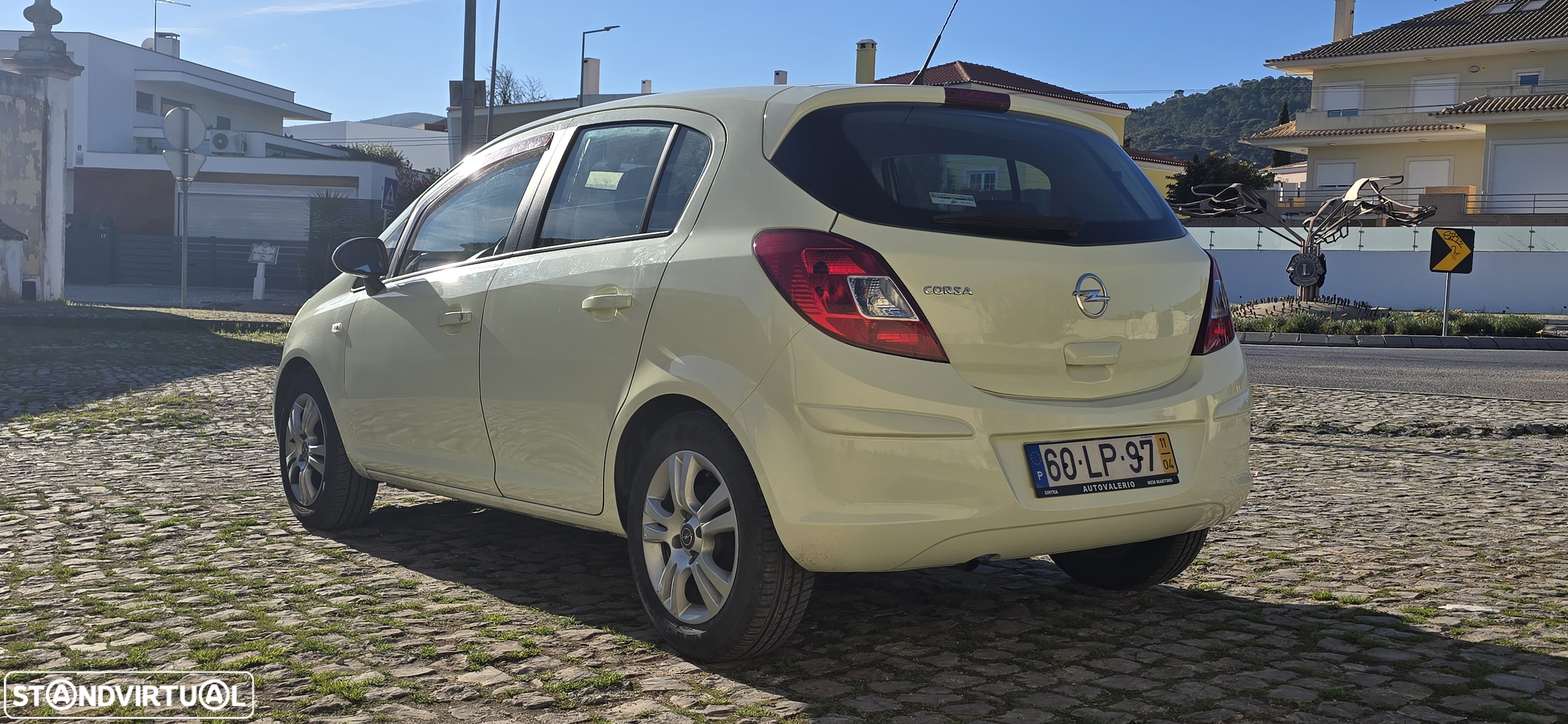 Opel Corsa 1.2 Enjoy - 3