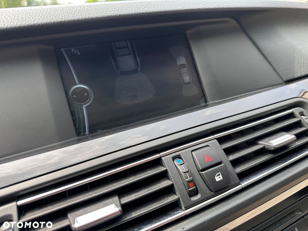 BMW Seria 5 520d Luxury Line - 30