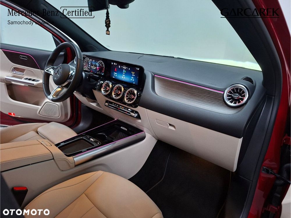 Mercedes-Benz GLA - 20