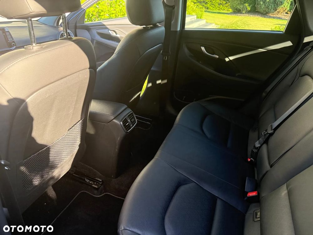 Hyundai i30 1.4 T-GDI Premiere Luxury DCT - 22