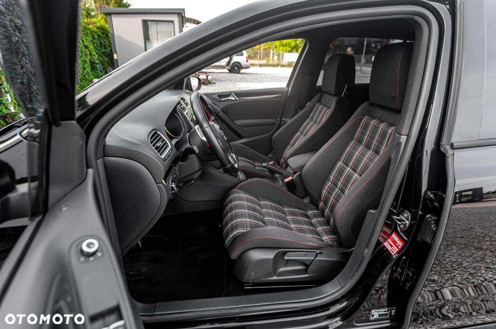 Volkswagen Golf 2.0 GTI - 19