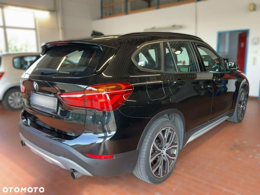 BMW X1 xDrive25d xLine sport - 4