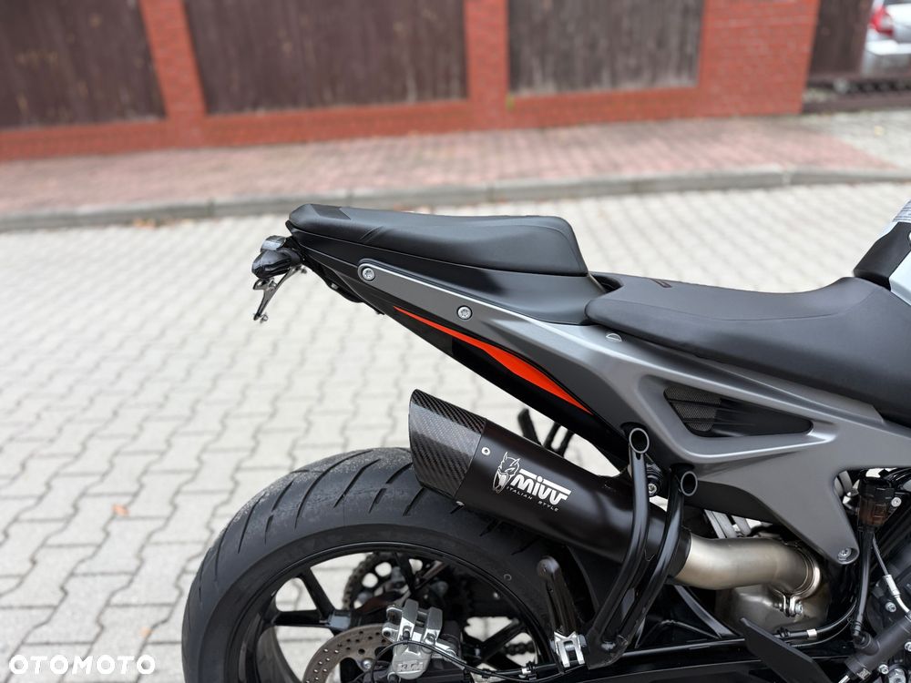 KTM Duke 790 - 10