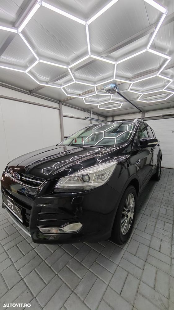 Ford Kuga 2.0 TDCi Powershift 4WD Titanium - 10