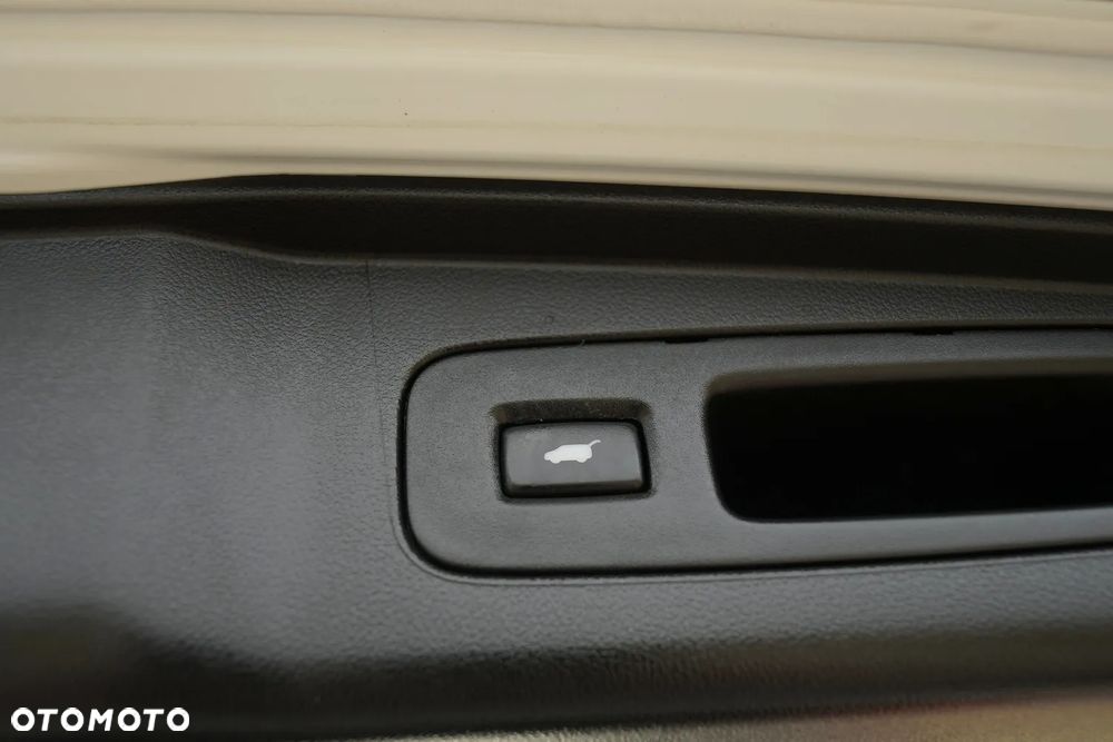 Honda CR-V 2.0i-VTEC 4WD Automatik Executive - 22