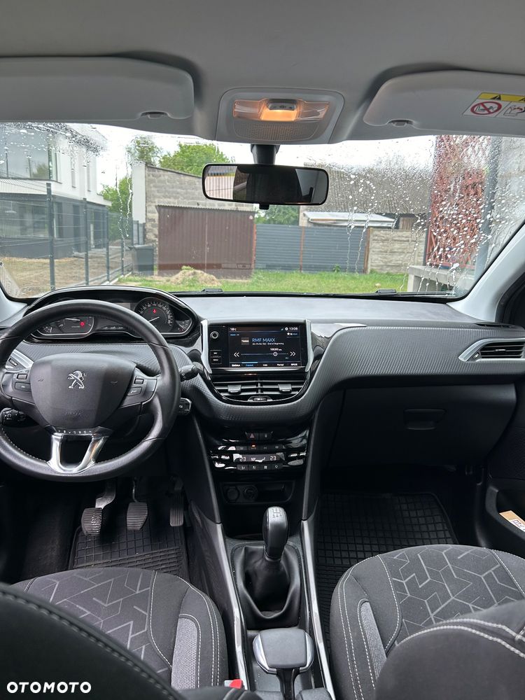 Peugeot 2008 1.2 Pure Tech Style - 3