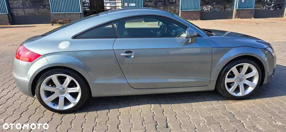Audi TT Coupé - 15