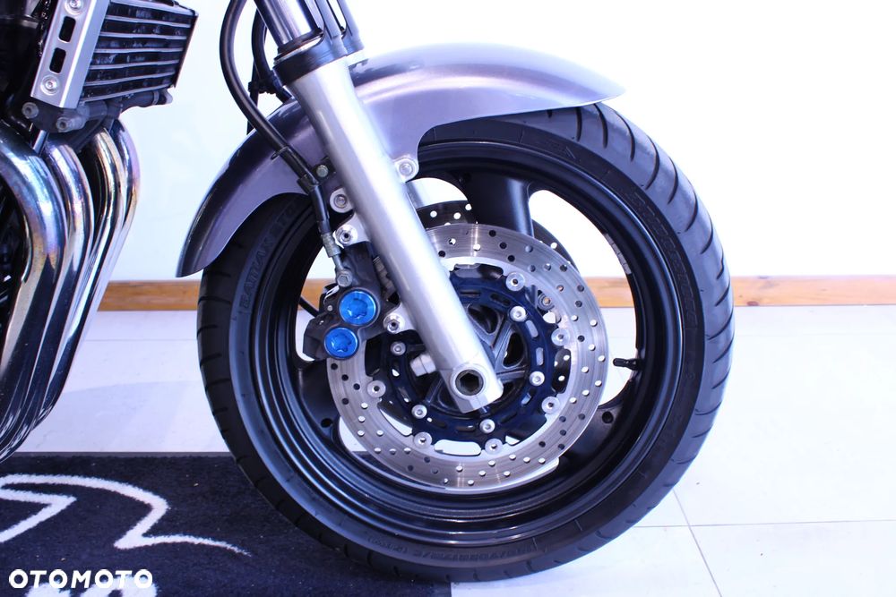 Yamaha XJR - 30
