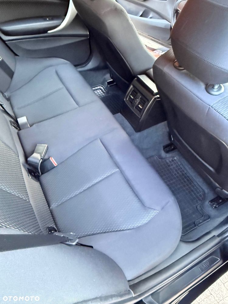BMW Seria 1 118d - 24