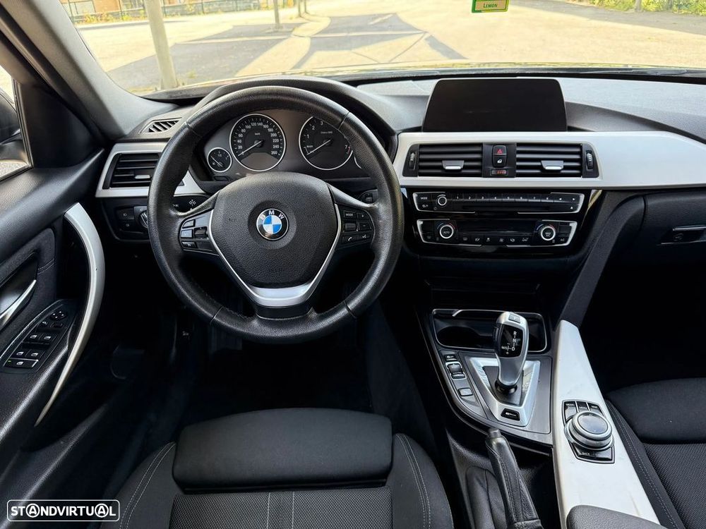 BMW 330 e iPerformance Line Sport - 7