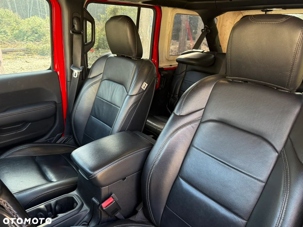 Jeep Wrangler - 13