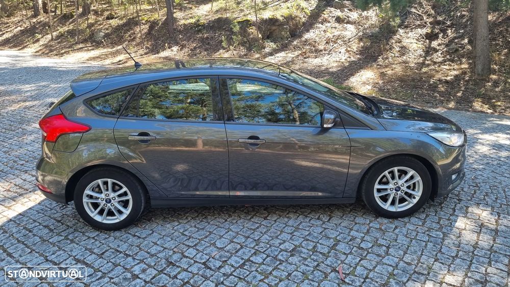 Ford Focus 1.0 EcoBoost Business - 15
