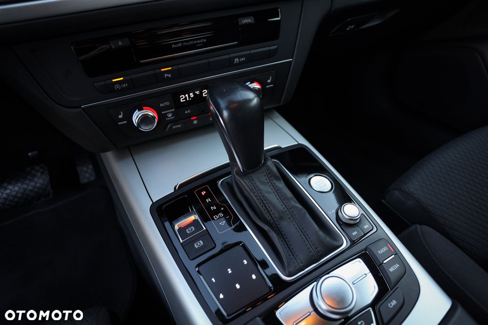 Audi A6 Avant 2.0 TDI Ultra S tronic - 28