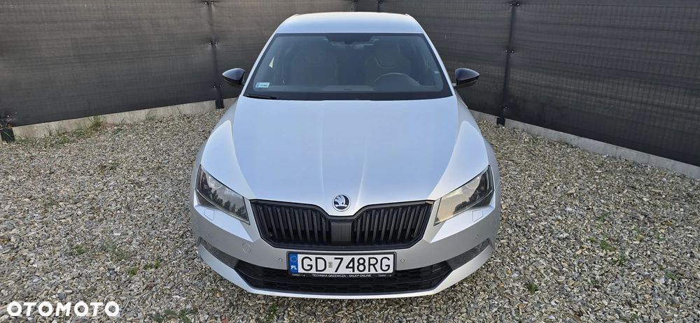 Skoda Superb 2.0 TDI SCR Sportline DSG - 4