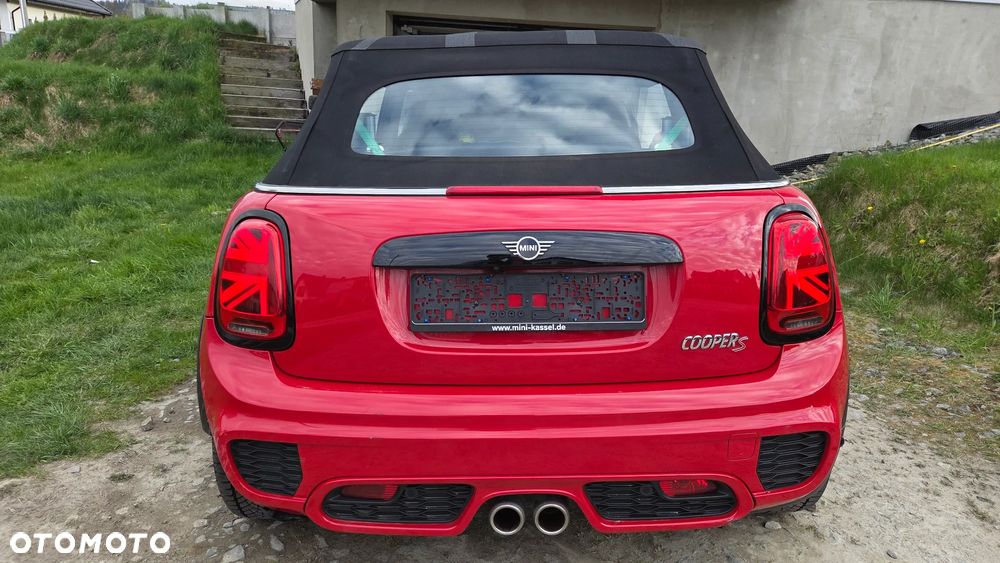 MINI Cooper S Sidewalk Trim - 20