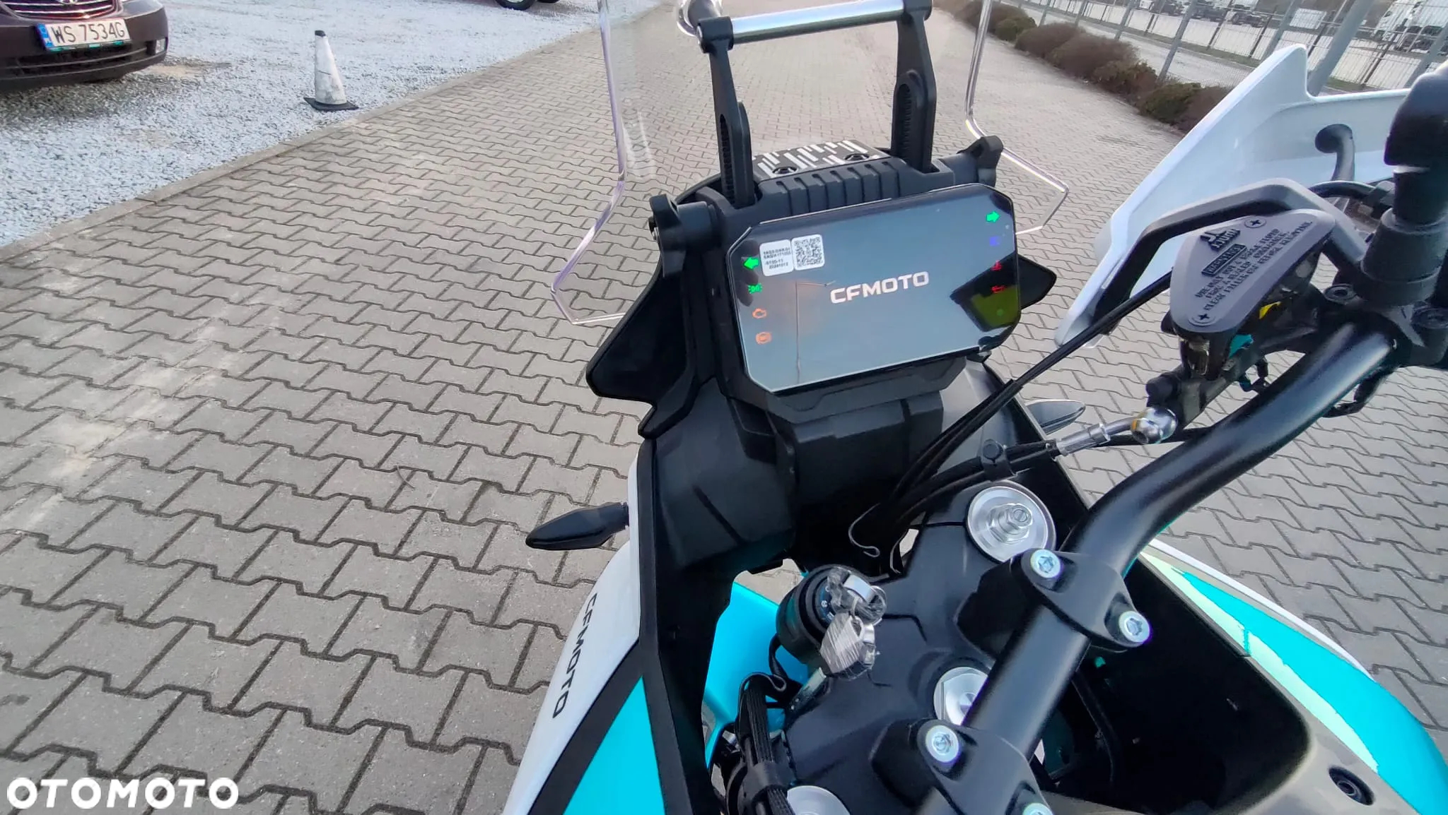 CFMoto MT - 22
