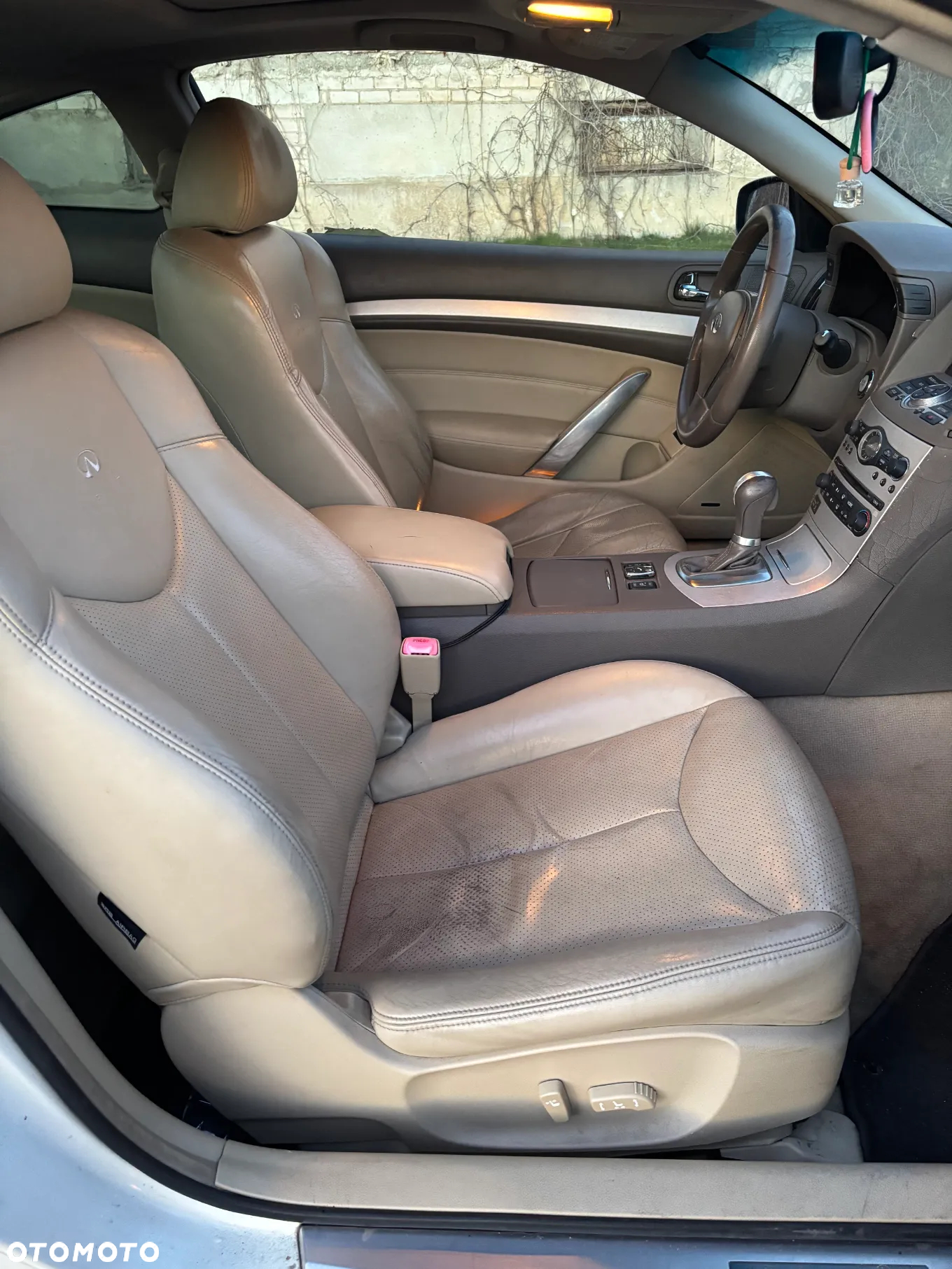 Infiniti G G37 - 13