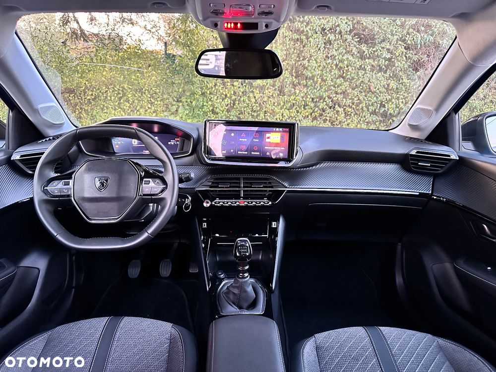 Peugeot 208 1.2 T Allure S&S - 9