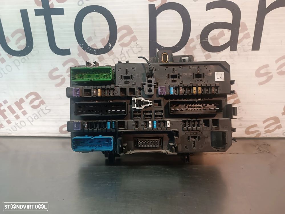 CAIXA DE FUSIVEIS OPEL ASTRA H 04-09 13268287 5DK008669-25 - 1