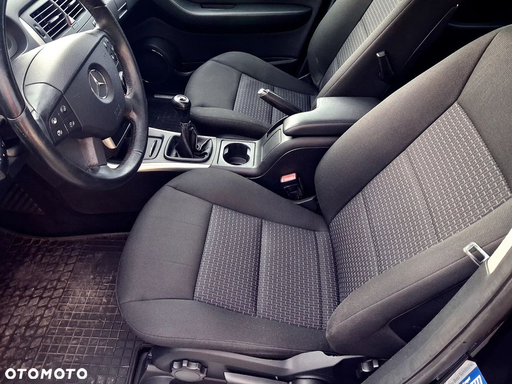 Mercedes-Benz Klasa B 160 BlueEFFICIENCY SPORT EDITION - 15