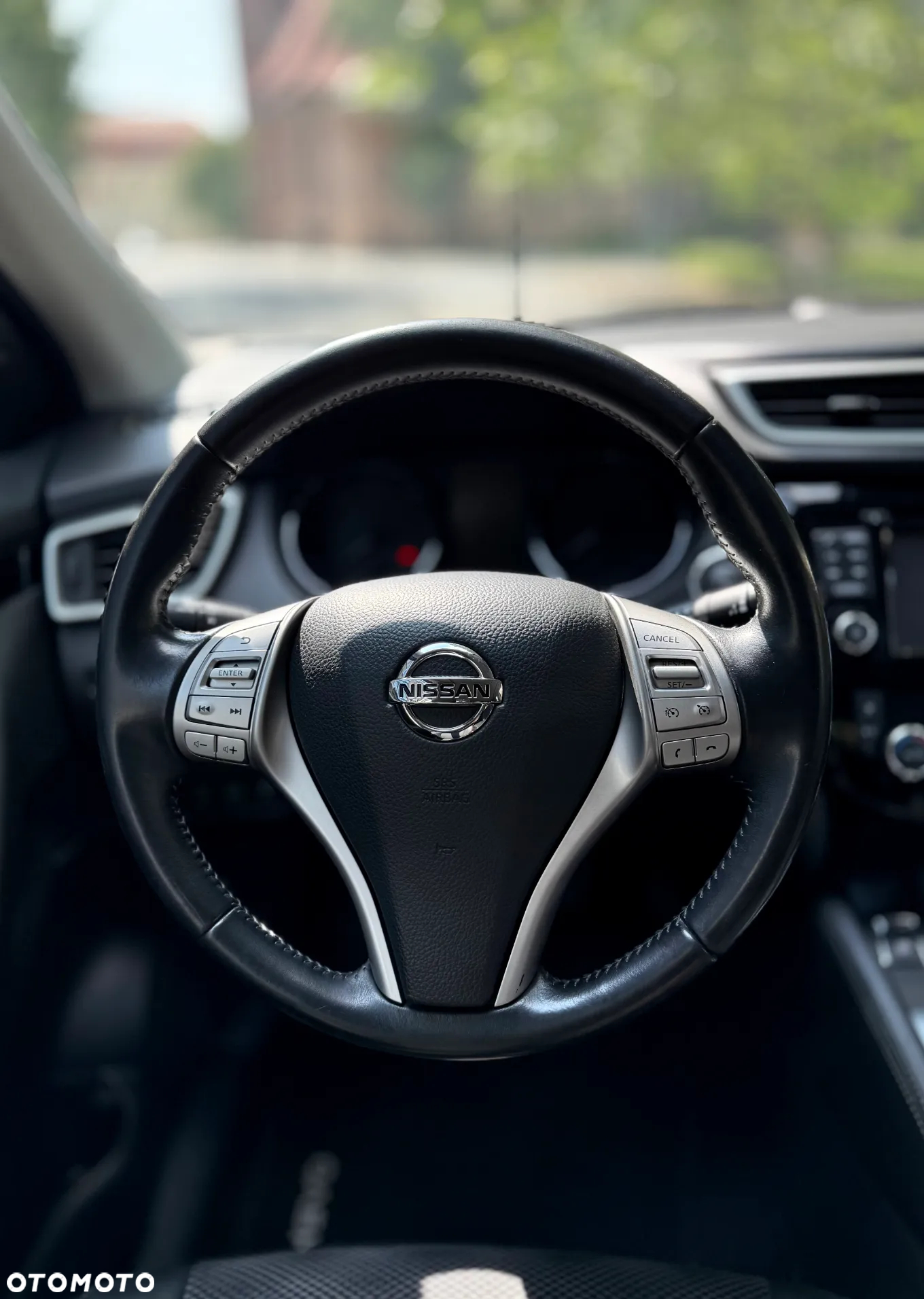 Nissan Qashqai 1.6 dCi Xtronic TEKNA - 10