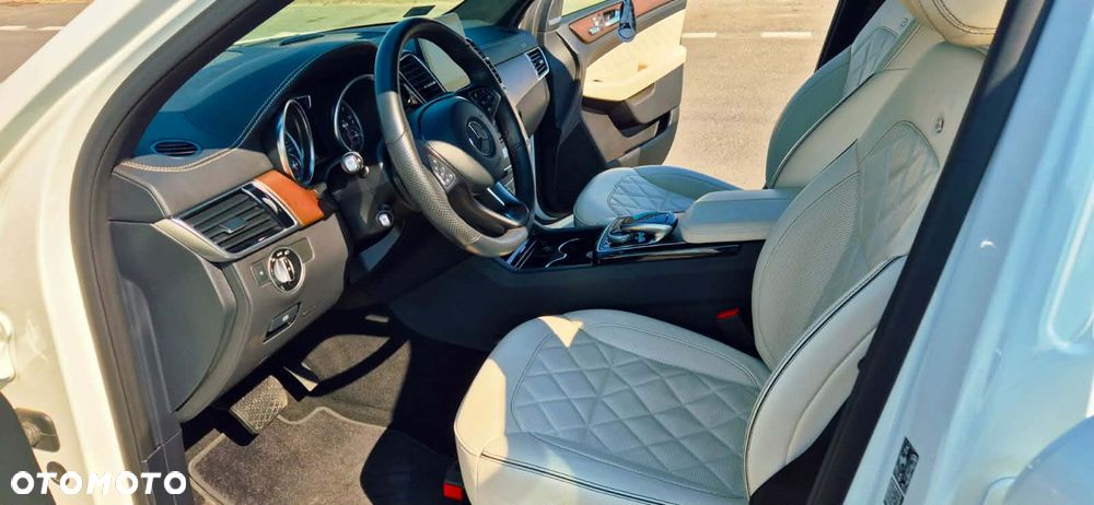 Mercedes-Benz GLE - 19