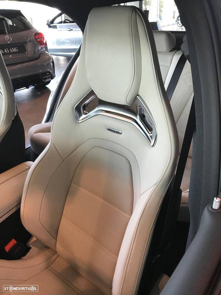 Mercedes-Benz E 63 AMG S 4-Matic+ - 40