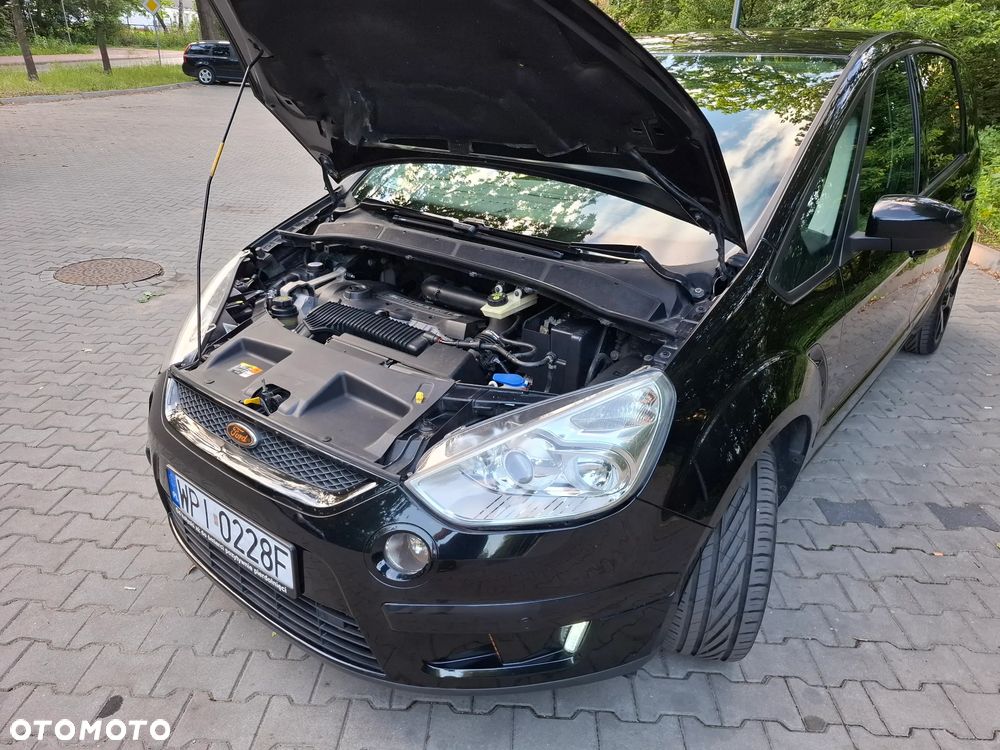 Ford S-Max - 21