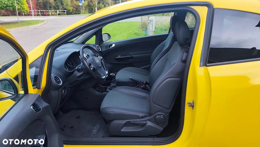 Opel Corsa 1.2 16V Sport - 27