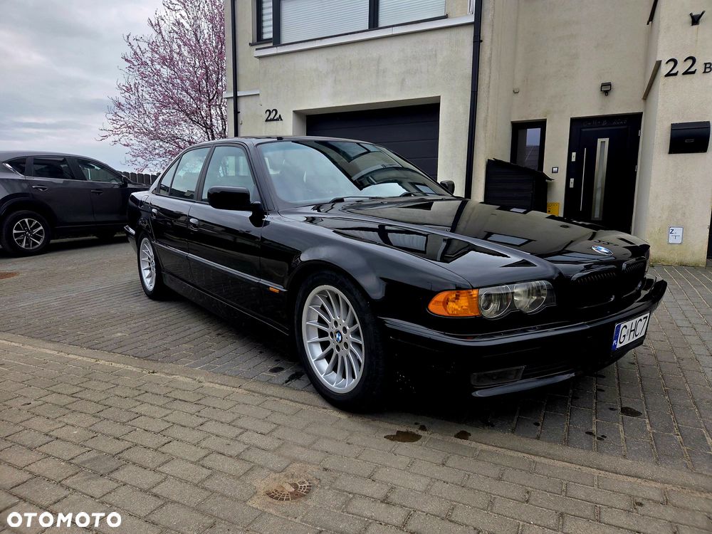 BMW Seria 7 - 26