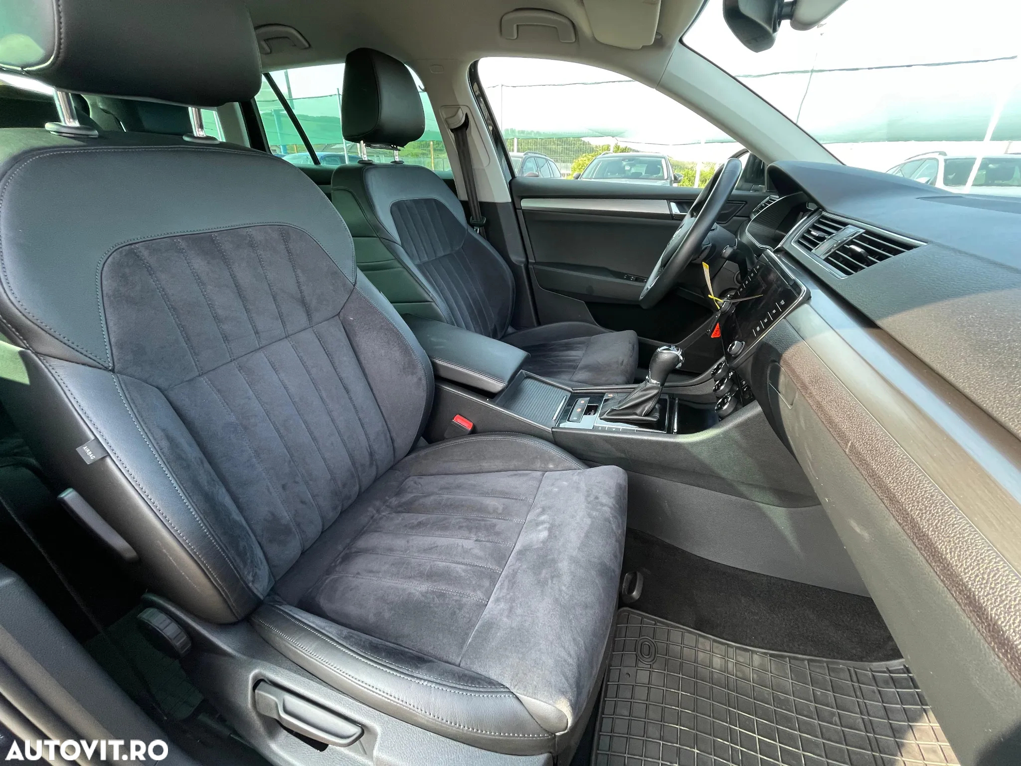 Skoda Superb 2.0 TDI DSG Style - 22