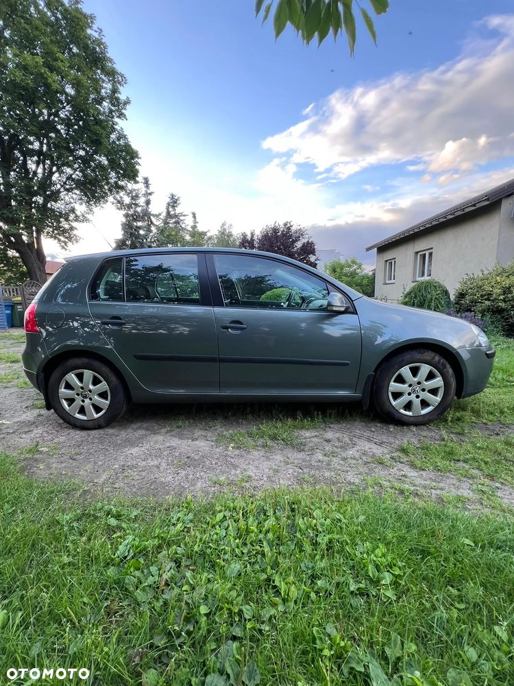 Volkswagen Golf 1.6 FSI Trendline - 2
