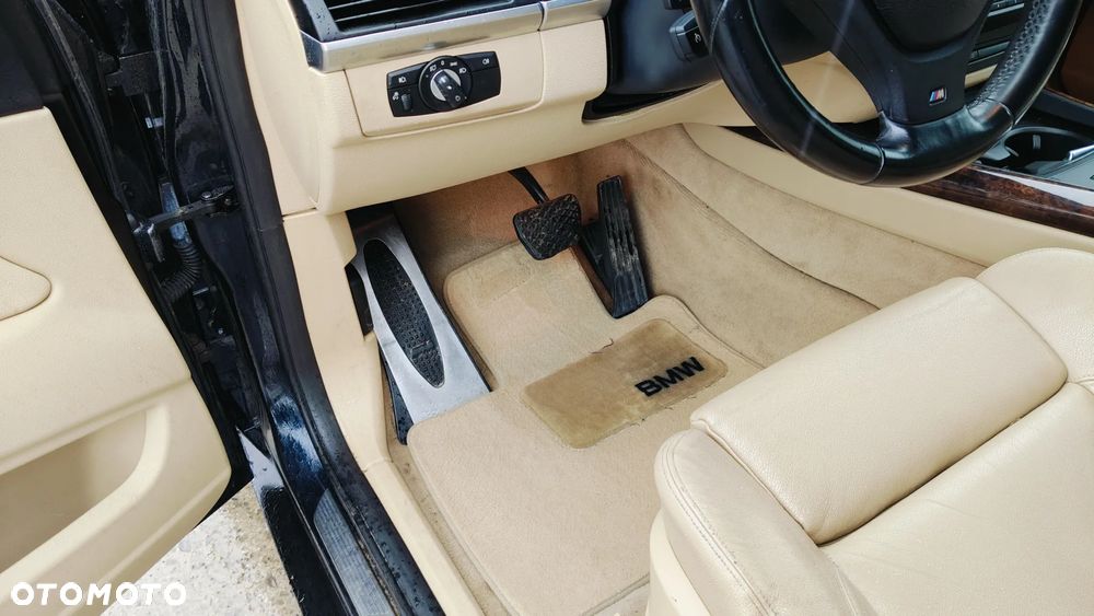 BMW X5 xDrive50i - 11