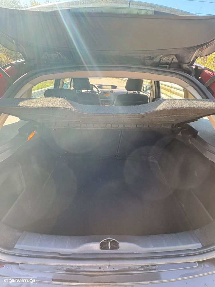 Citroën C4 1.6 HDi 110 VTR Pack - 18