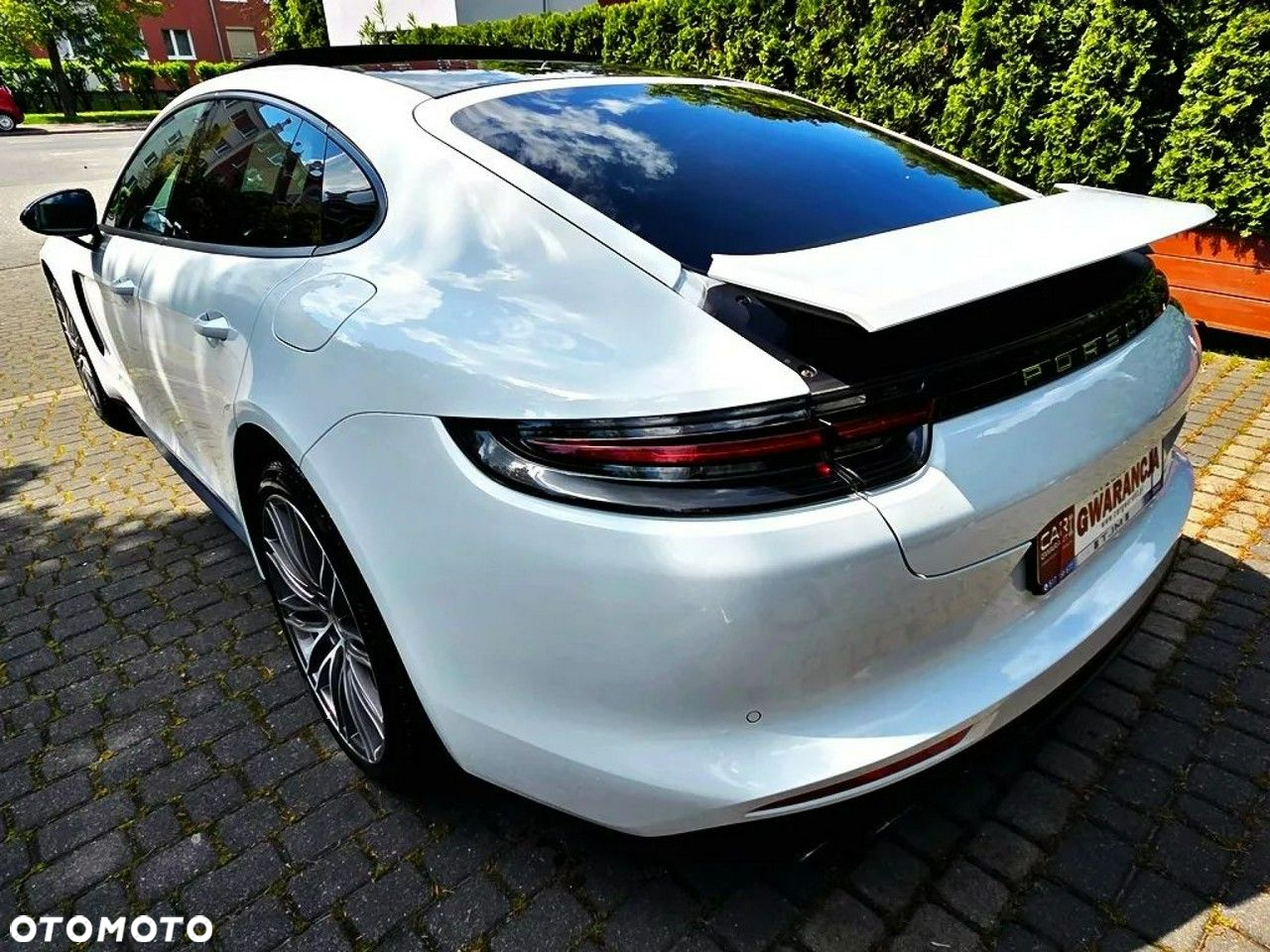 Porsche Panamera 4 Platinum Edition - 24