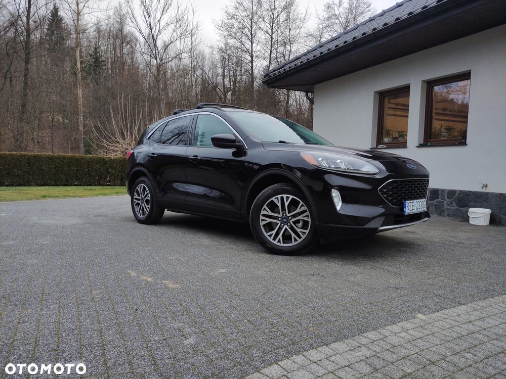 Ford Kuga - 3