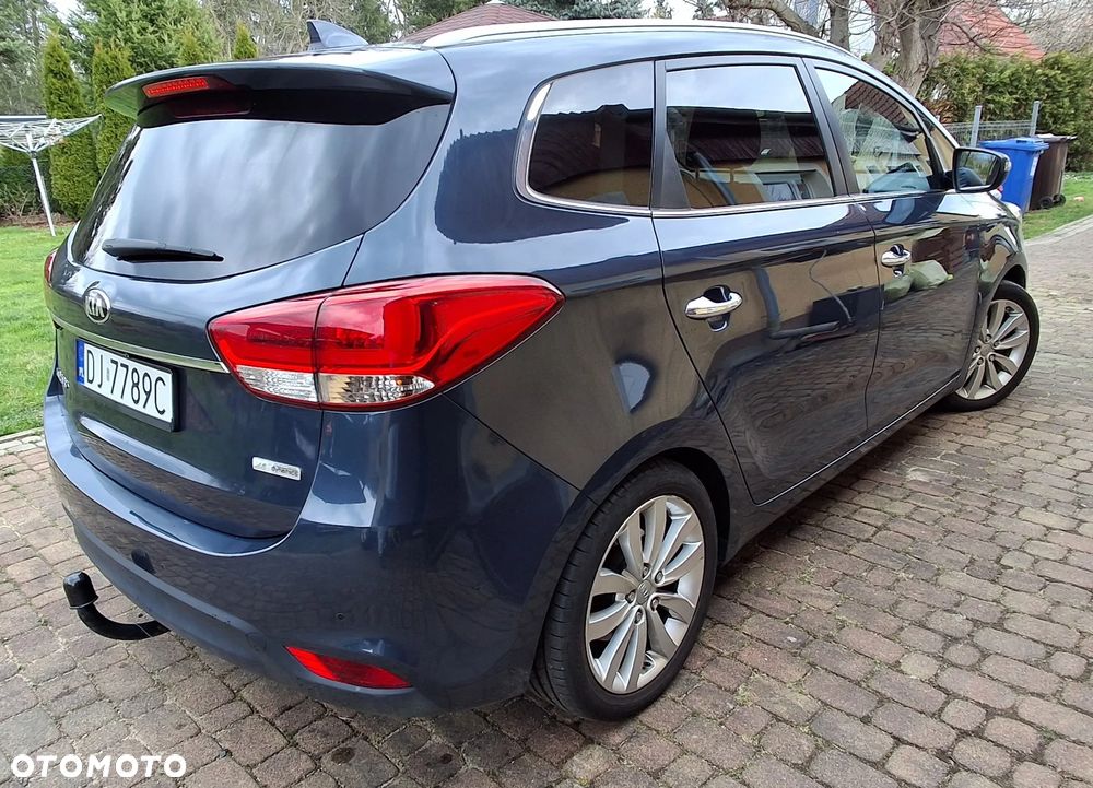 Kia Carens 1.6 GDI Business Line EU6 - 9