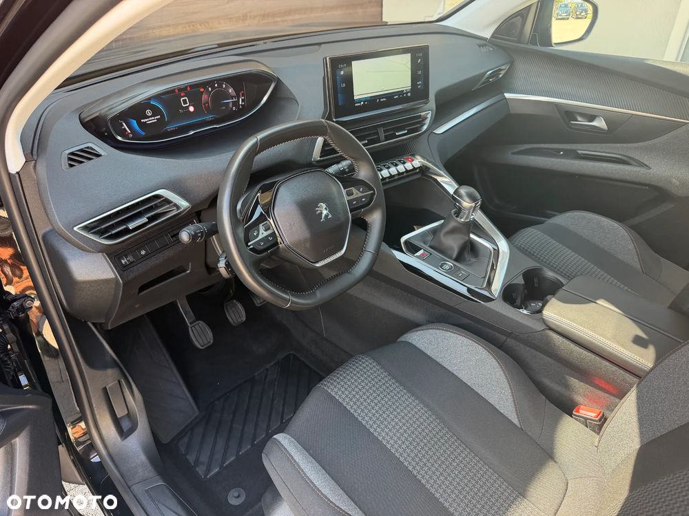 Peugeot 3008 - 13