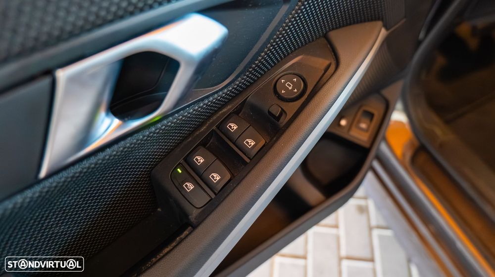 BMW 330 e Touring Corporate Edition Auto - 13
