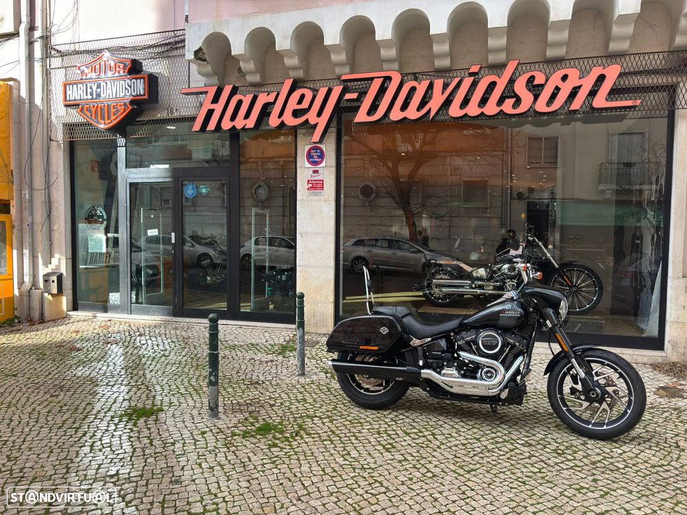 Harley-Davidson Softail Sport Glide - 1