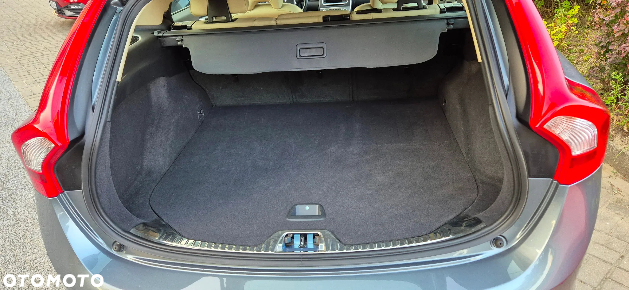 Volvo V60 Cross Country T5 AWD Summum - 17