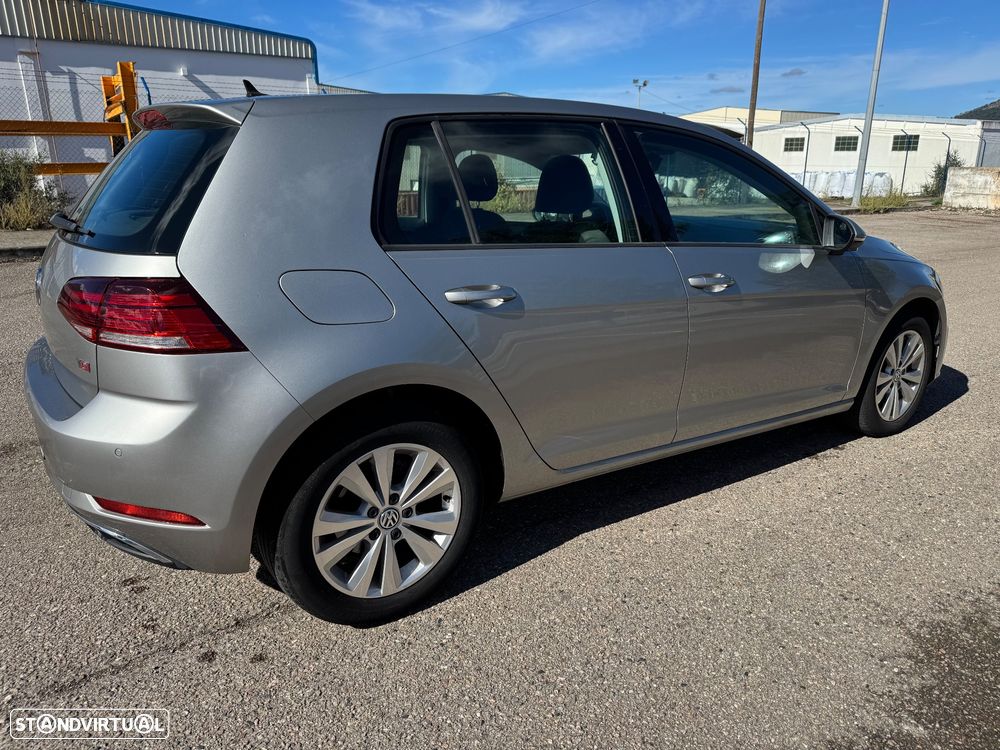 VW Golf 1.6 TDI Confortline - 9