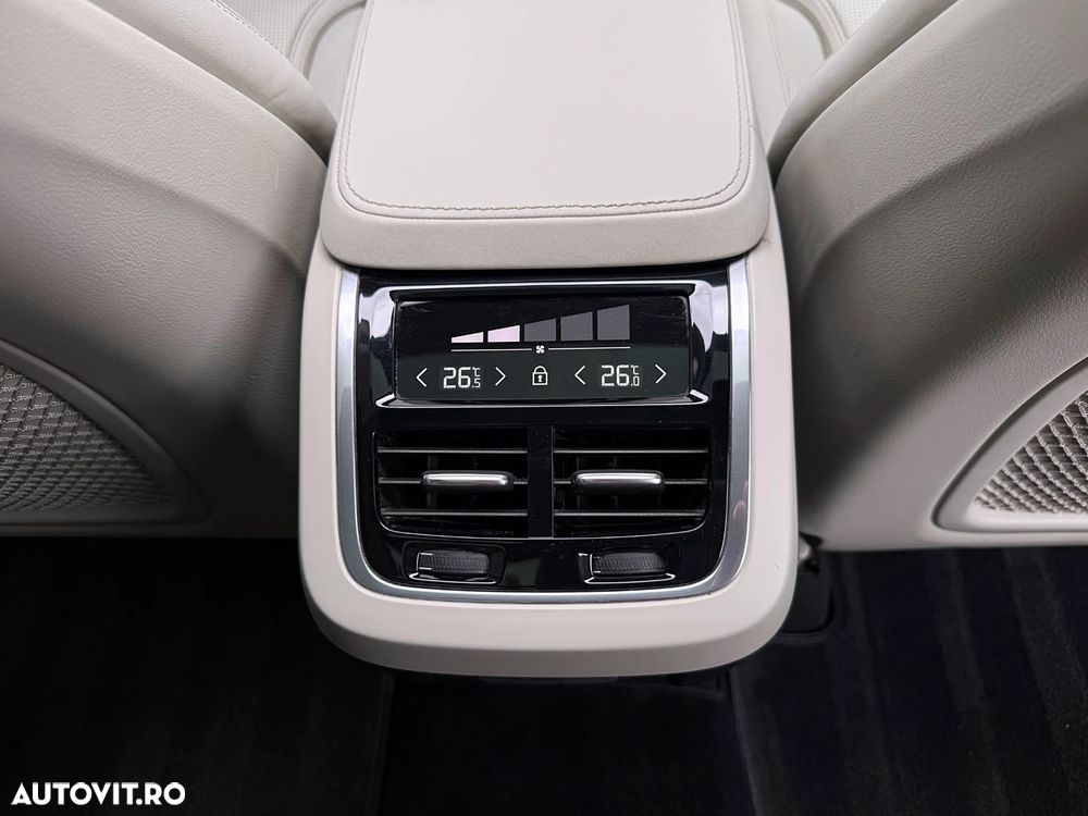 Volvo XC 90 D5 AWD Geartronic Inscription - 26