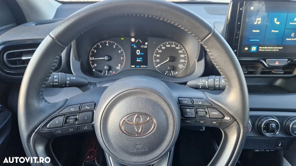 Toyota Yaris 1.5 L Dynamic - 11