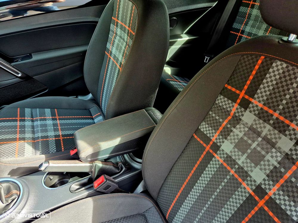 VW New Beetle Cabriolet 1.4 TSI BlueMotion Club - 29