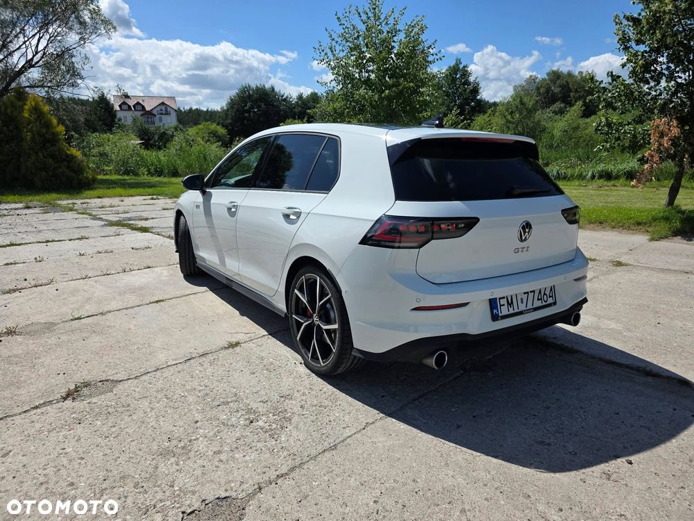 Volkswagen Golf - 29