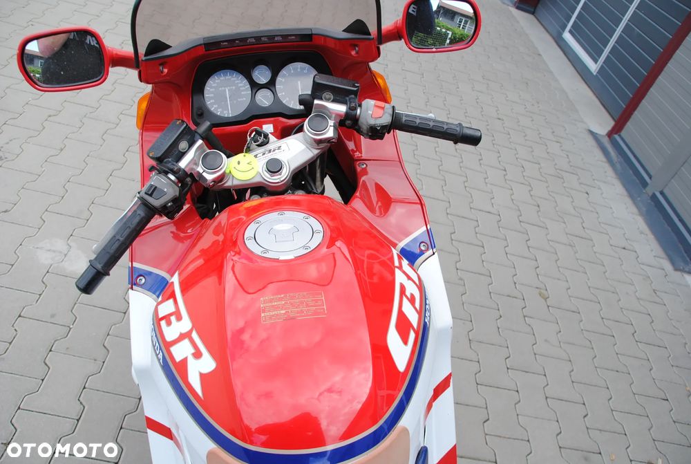 Honda CBR - 6